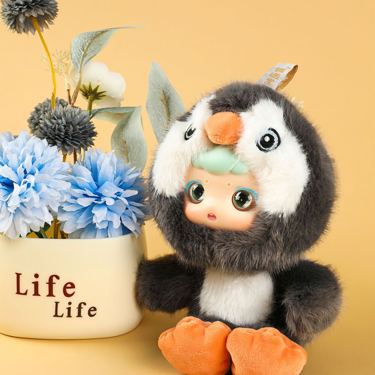 ENCOUNTERED Cute Plastic Face Dolls, Plush Toy Figures, Cartoon Schoolbag Pendants, Keychain Dolls, Collectible Toys（1 PCS）